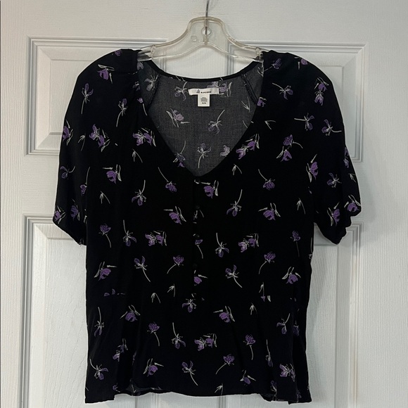 Ripzone Tops - Elegant Black and Purple Floral Women's Blouse